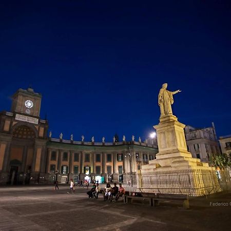 Casetta Soriano - Piazza Dante Napoli Bagian luar foto