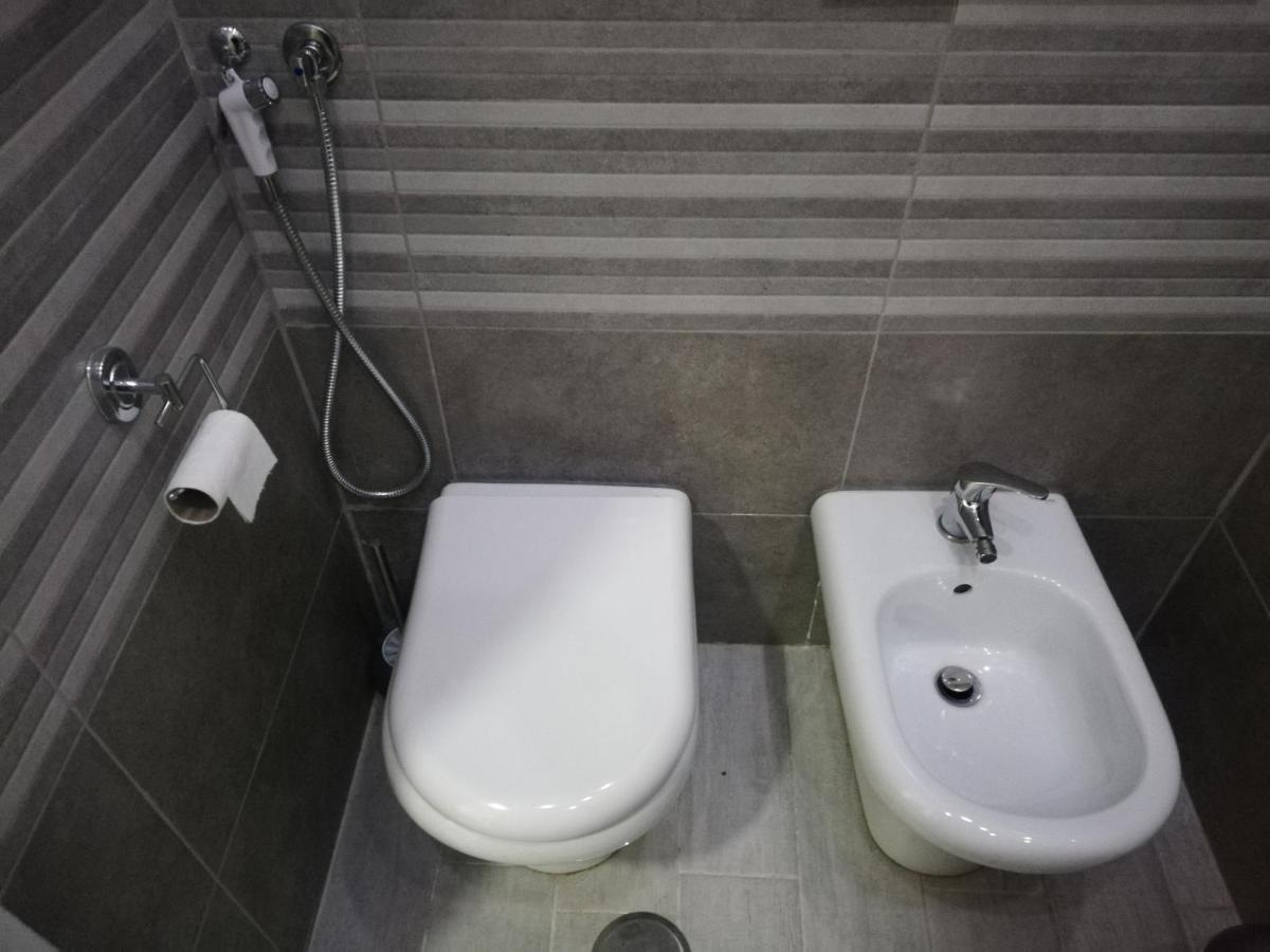 Casetta Soriano - Piazza Dante Napoli Bagian luar foto